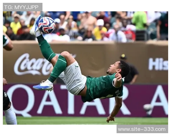 胜利门将失误致命奎尼奥内斯轻松破门上演反击好戏