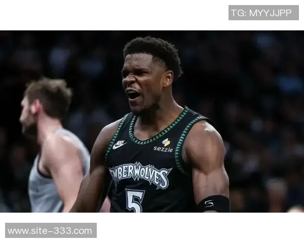 爱德华兹表现惊艳19投10中砍下33分并罚球14中11助球队取得胜利